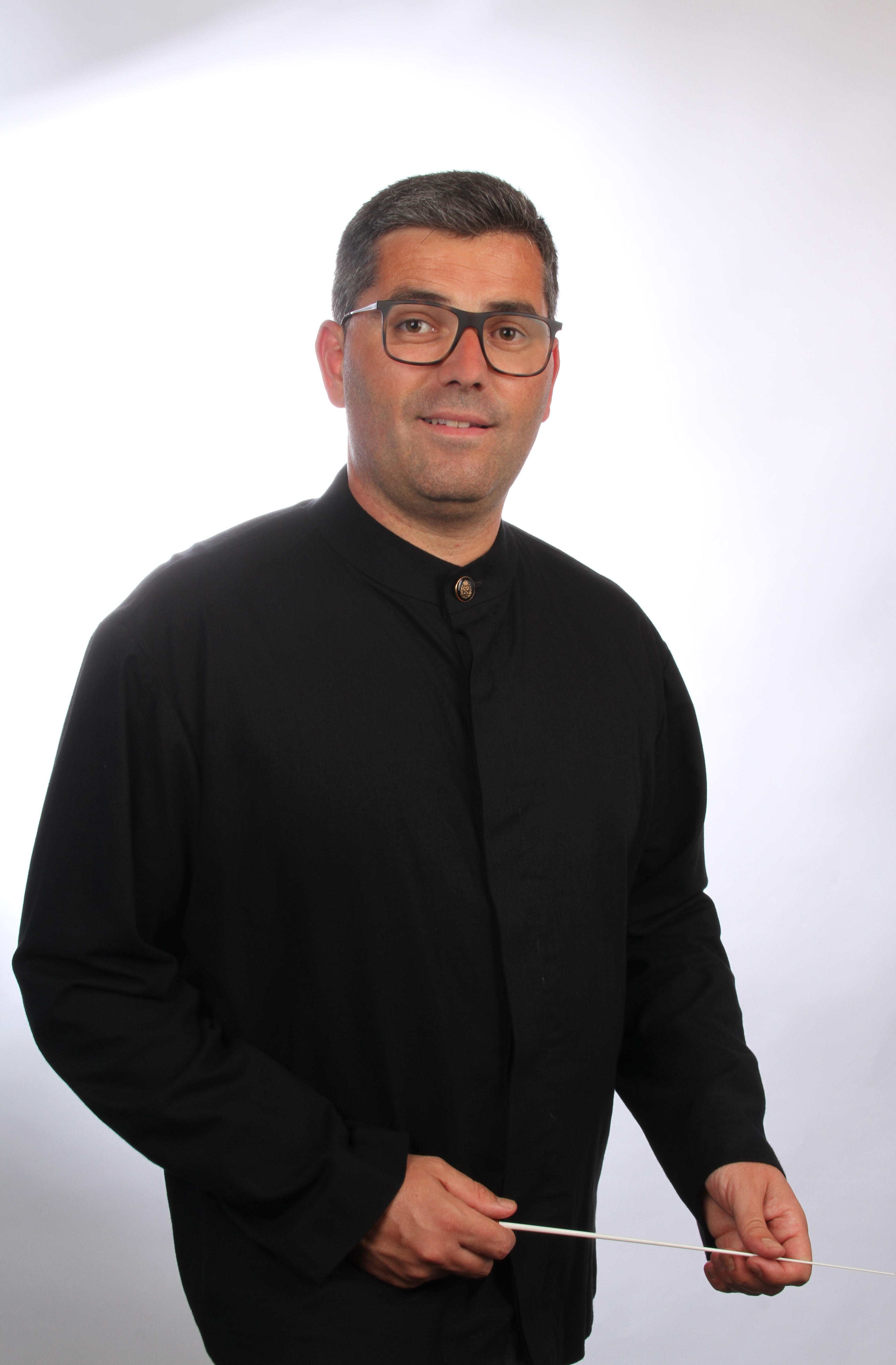 Maestro Renato Tomás